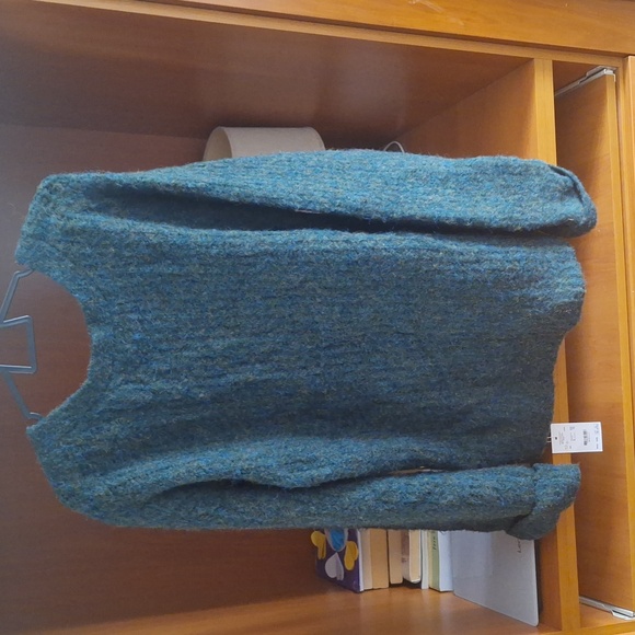 Lowrys Farm Sweater - Picture 2 of 7